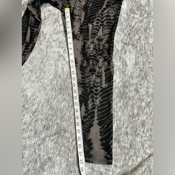 Evolution and Creation Gray & Black Tie Dye Print Brianna Yoga Legging Sz M - Picture 4 of 6